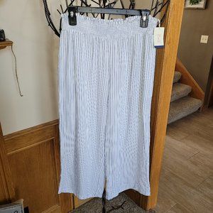 White & Blue Gaucho Pants Jasmine & Ginger - L